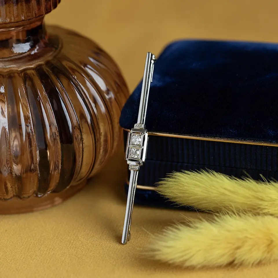 Vintage 18K White gold Diamond Brooch