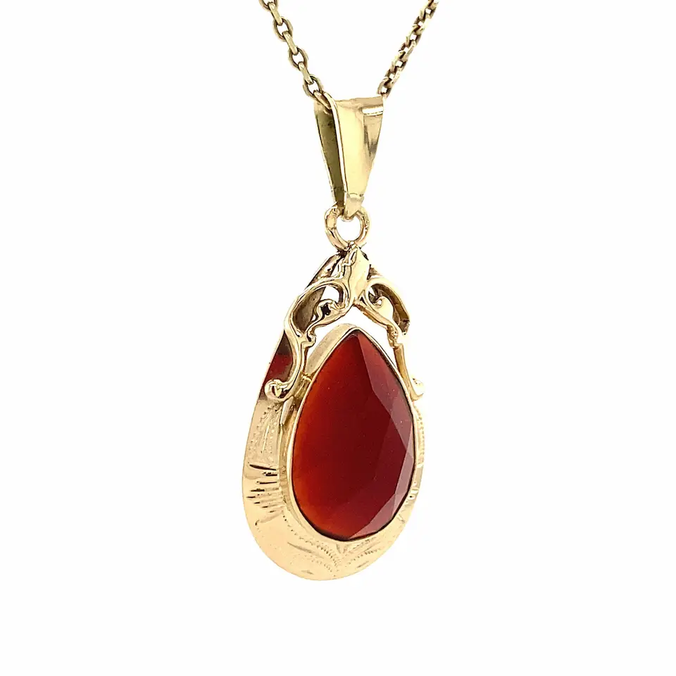 Vintage 14K Gold Carneool Pendant