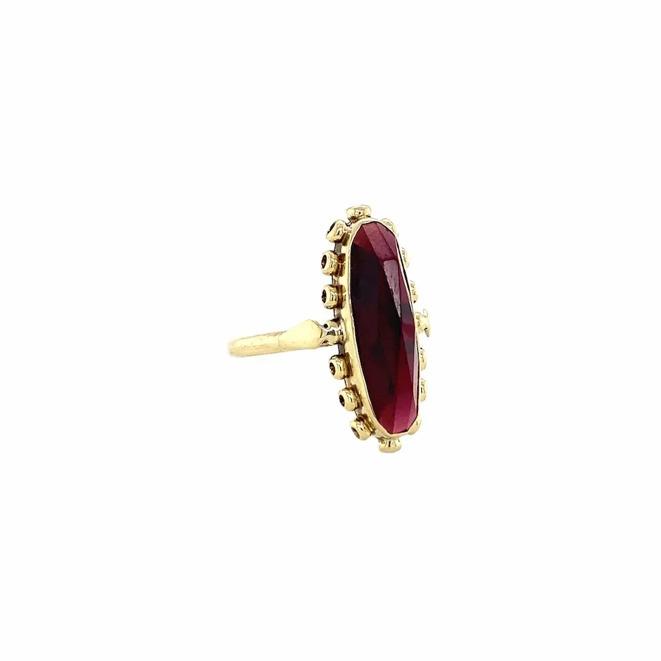 Vintage 14K Gold Garnet Ring