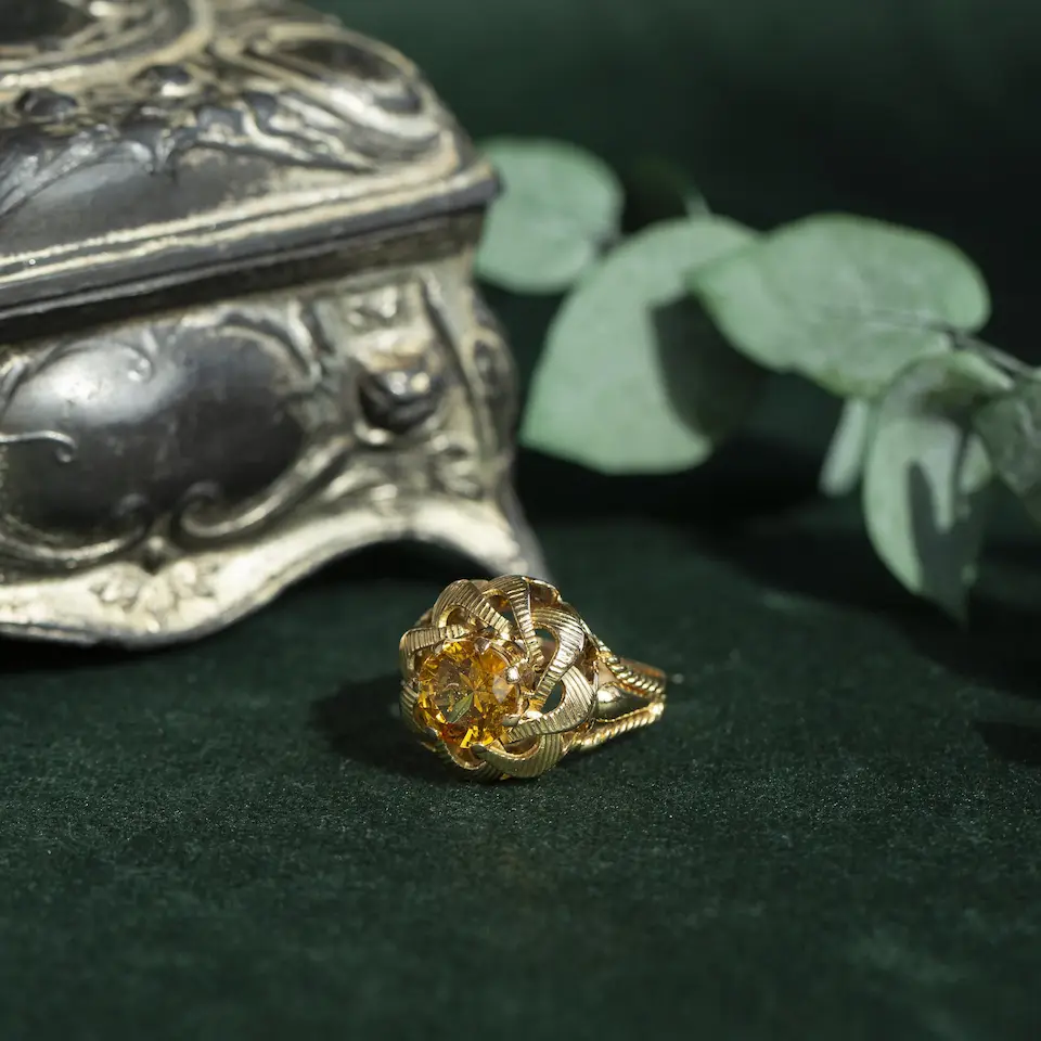 Vintage 18K Gold Sapphire Ring